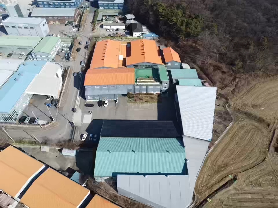 경기 화성만세구 향남읍 백토리 A,C,D,E,F,G동 화성시 향남읍 백토리 1,419평 대형 건물 공장(창고) 매매: 마당 츄레라 회차 가능 매매 매물번호 10154 사진 5
